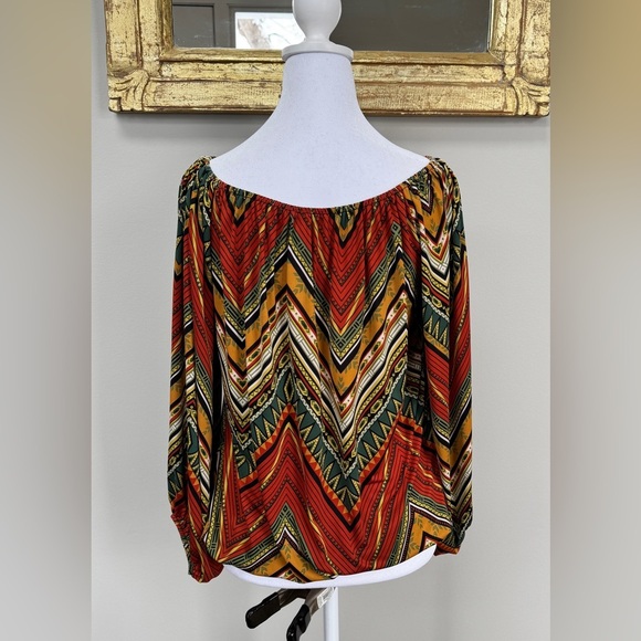 Patterned top - Picture 4 of 4